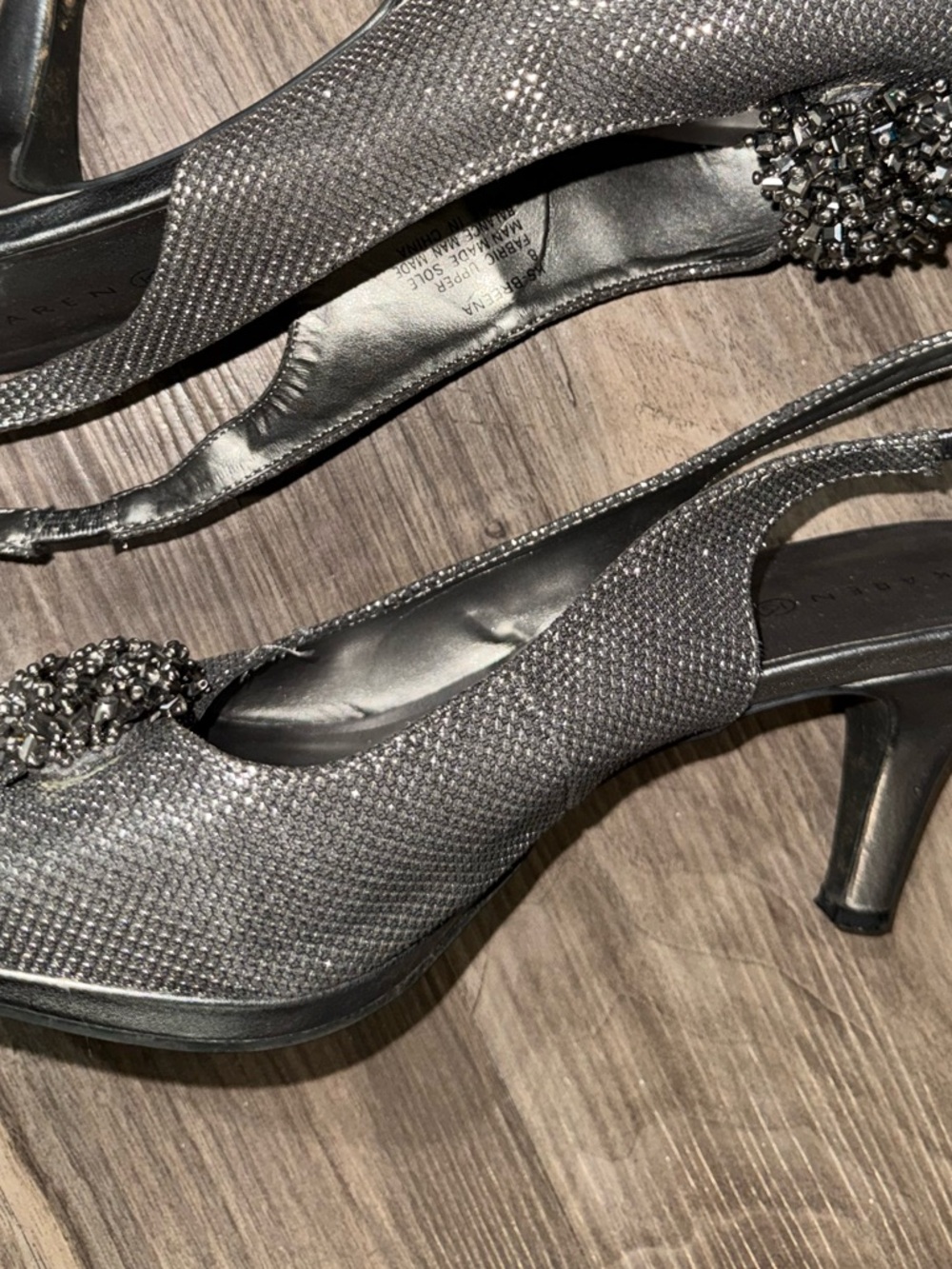 Karen Scott Silver Slingback Heels Size 8 Beaded Peep Toe Evening Dress Shoes - Picture 4 of 9